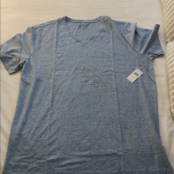Banana Republic Men’s V-nexk